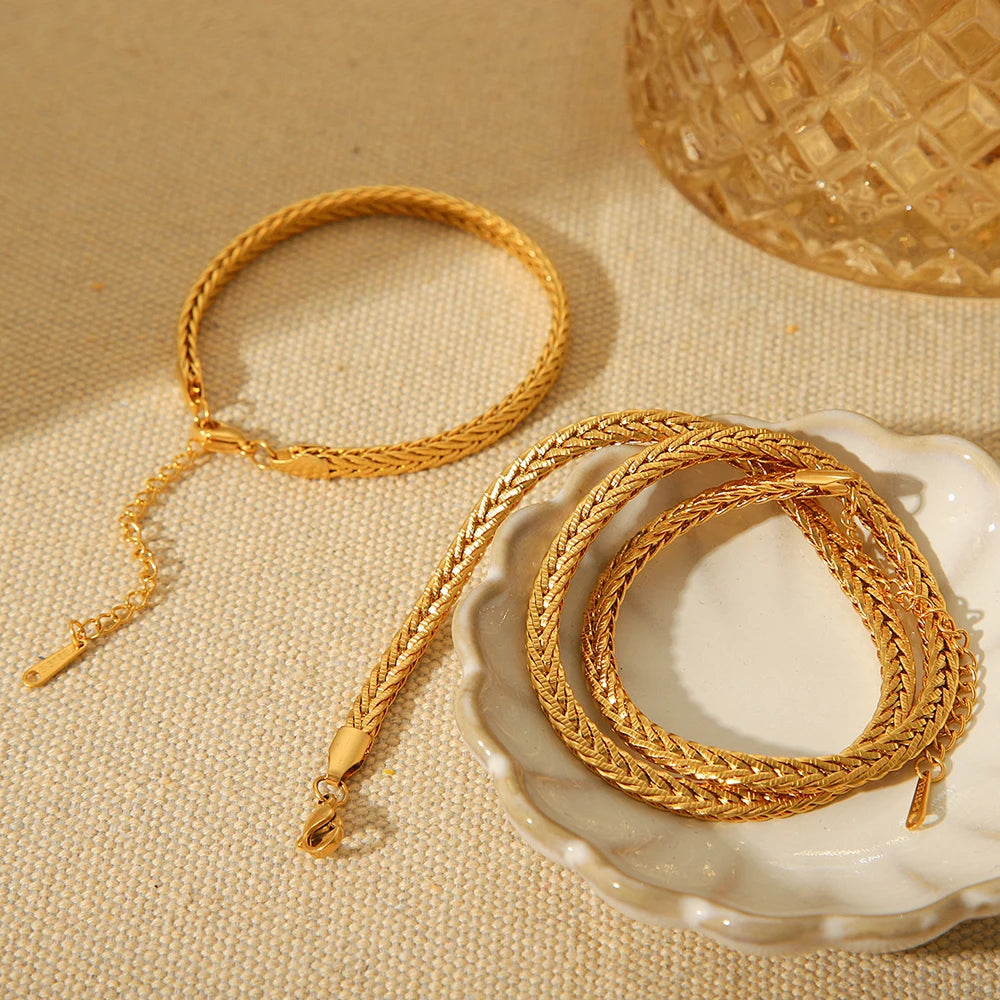 The Gilded Grace Set