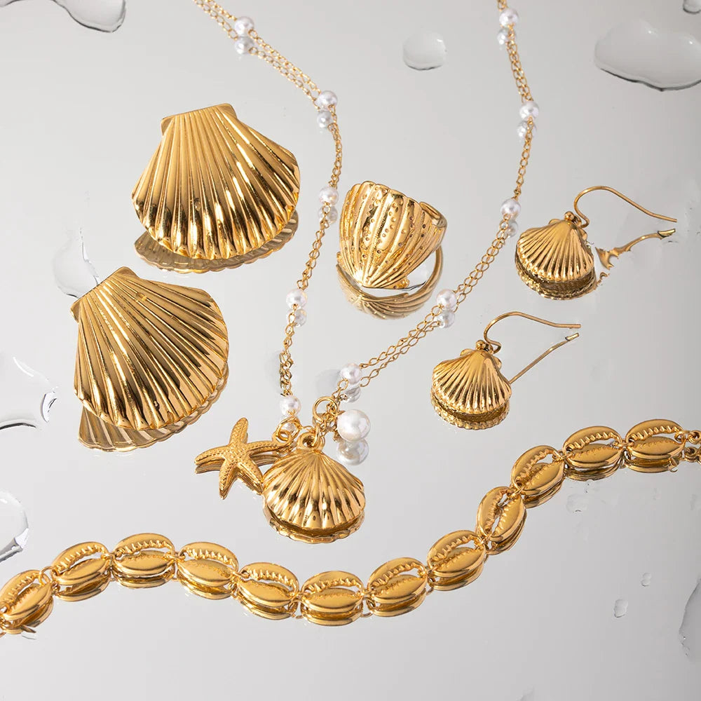 The Adorned Set